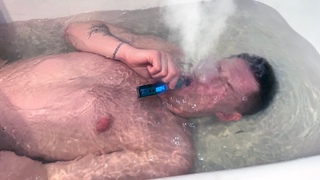 ПАРЮ ВЕЙП ПОД ВОДОЙ!