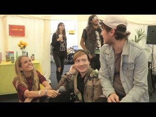Sophie Eggleton Interviews Mallory Knox at Reading Festival 2013