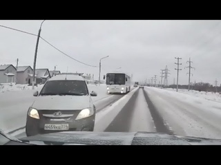 Внезапно со встречки: тройная авария в Магнитогорске