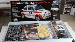 FIAT ABARTH 695 SS - ASSETTO CORSA ÉCHELLE 1:12 - APERÇU