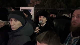 Соборна молитва духовенства та вірян Вінниці біля незаконно зачиненого храму