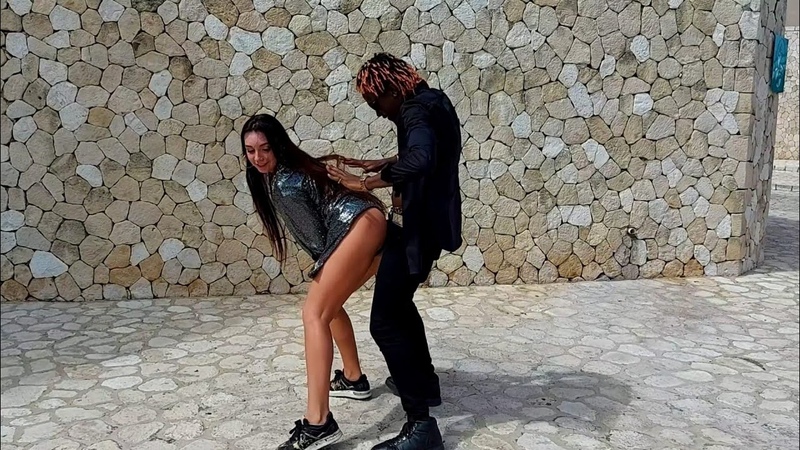 TWIST AND TURN, DAHA ICE CREAM COJO HOT