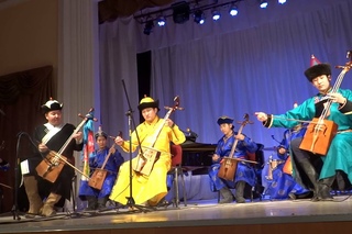 Уулэн бор...муз. Ц.Сухбаатар...