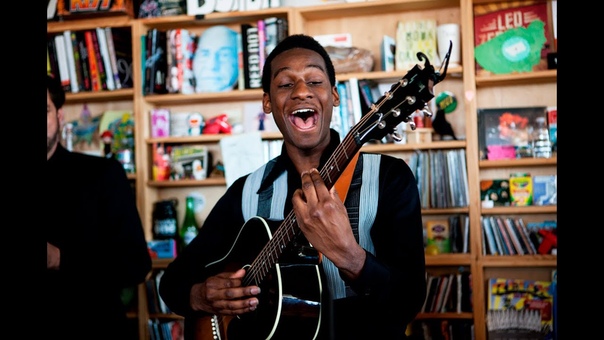Leon Bridges: NPR Music Tiny Desk