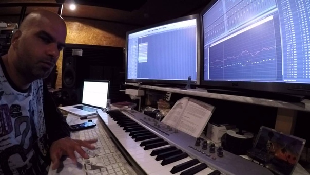 In The Studio with Roger Shah New Album Track Sneak