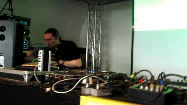 Semiomime Q Base 2011 Hin n Run