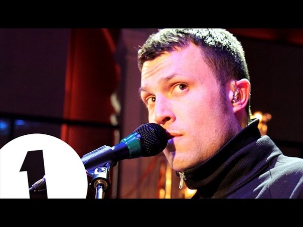 The Maccabees cover Lean On by Major Lazer in the Live