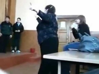 Училка качает зал под 1 Kla$