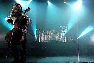 Apocalyptica - For whom the bell tolls - LIVE @ Lille, l’Aéronef - 14/04/11