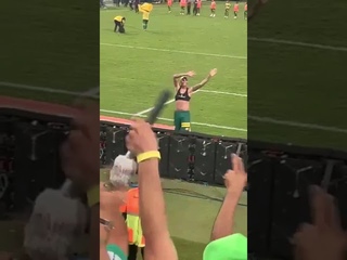 PAI DO FLAMENGO: DEYVERSON CELEBRA E PROVOCA EM VITRIA DO CUIAB | #shorts |