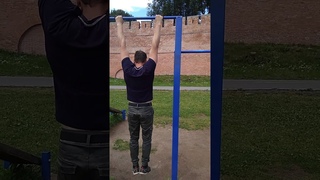 Тренировки выходов на две, ласточки около Новгородского кремля.
