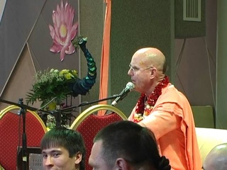 Indradyumna Swami - Jaya Radha-Madhava, Kirtan in Ekaterinburg .