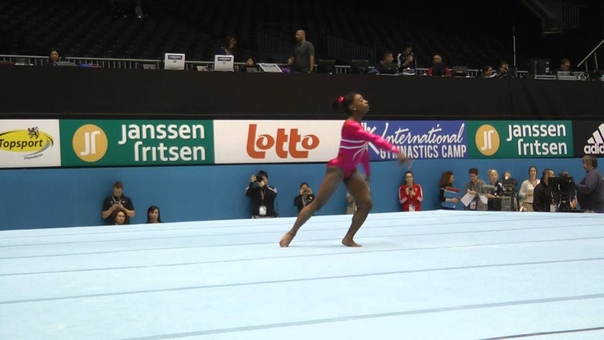 Simone Biles Floor 2013 World Championships Podium