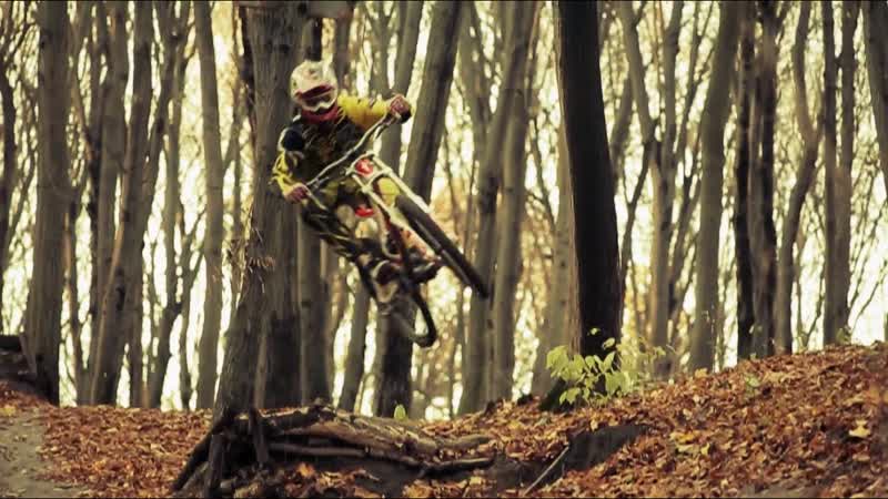 Downhill MTB Obstacle Challenge Red Bull Big Duel 2012