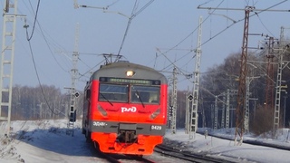 Электропоезд ЭД4М-0429 сообщением Москва - Узуново