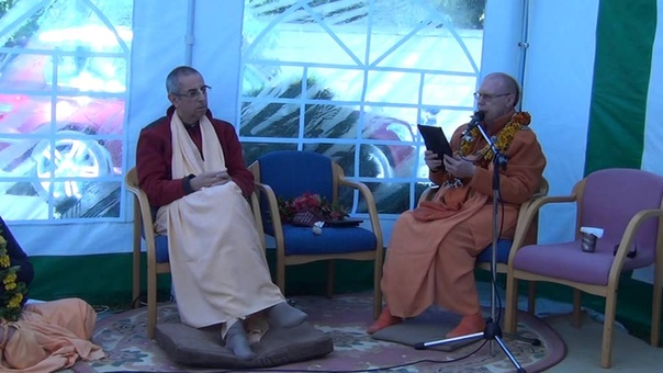 Niranjana Swami SB with Bhakti caitanya Swami Kaunas, 27 Jul