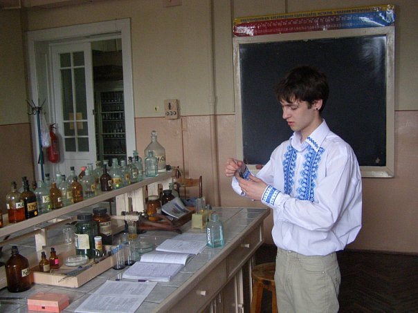 №11, Вовік Фарина, Черновцы №11, Вовік Фарина, Черновцы