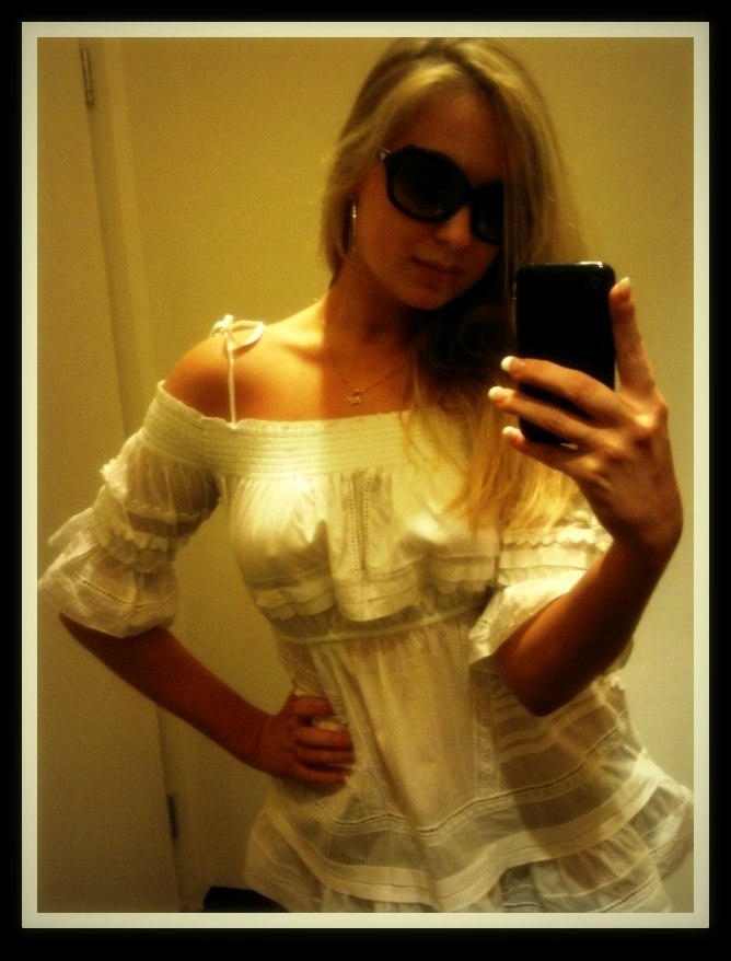 Elena Oberoi | Singapore