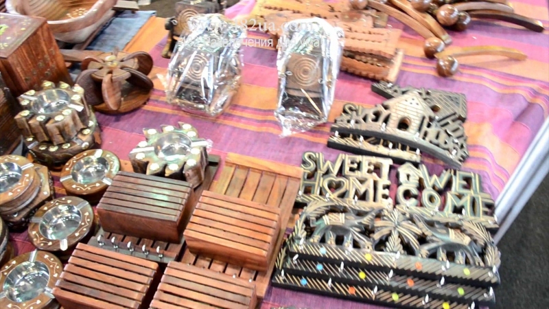 Ярмарка во дворце спорта