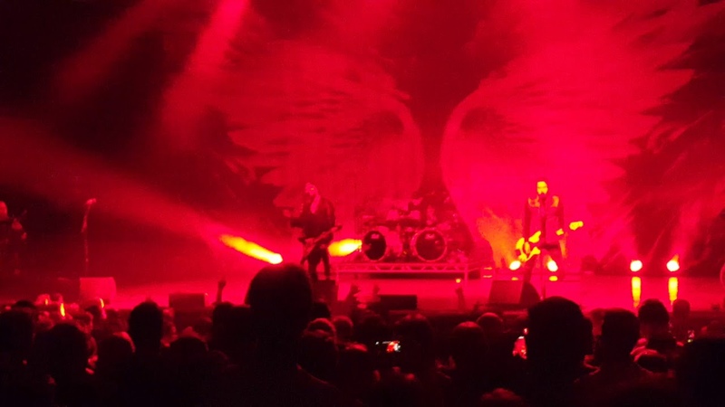 Bullet for my Valentine (live) Over it ( St. Louis, MO The