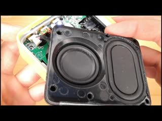Го разбор. Что внутри колонки JBL go 3. JBL go 3 динамик. Динамик для колонки JBL go2. Разобранная колонка JBL go 2.