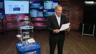 Commissioner Bettman draws lottery for 2019 NHL Draft