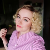 Анна Попова