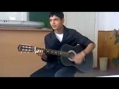 Брат поёт песню про