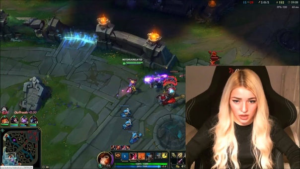 Helena Live: ONE OF THE BEST DONATIONS ( She broke character again