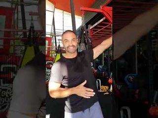 ВИСЕТЬ НА ТУРНИКЕ НЕЛЬЗЯ!  БОЛИТ СПИНА НИКОГДА НЕ ДЕЛАЙ ЭТО УПРАЖНЕНИЕ! СМОТРИ! УЗНАЕШЬ ПОЧЕМУ