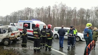 Автопоезд со сжиженным газом протаранил легковушку на перекрёстке у д. Черни на трассе М1
