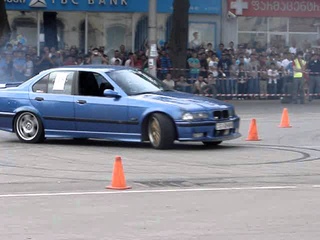 BMW 344i Sulava