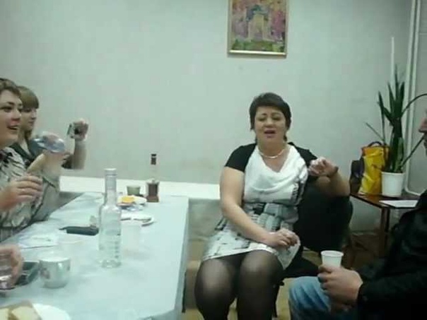 Титаник они приплыли исполняет препод