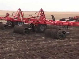 Трактор K-744Р: работа в составе посевного комплекса Агромастер