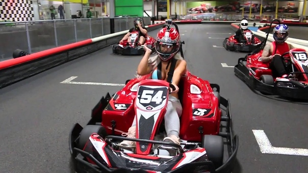 Laci Kays World: Bikini Go Kart