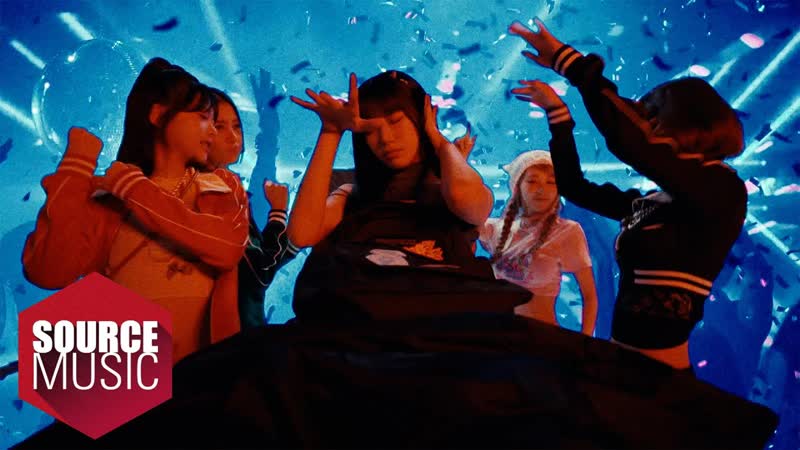 LE SSERAFIM (르세라핌) CRAZY Official