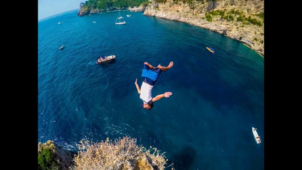 Cliff Jumping Italy creating a Contiki Legend in 4