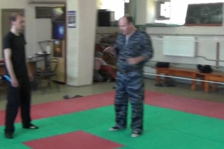 самозащита с ножом 6